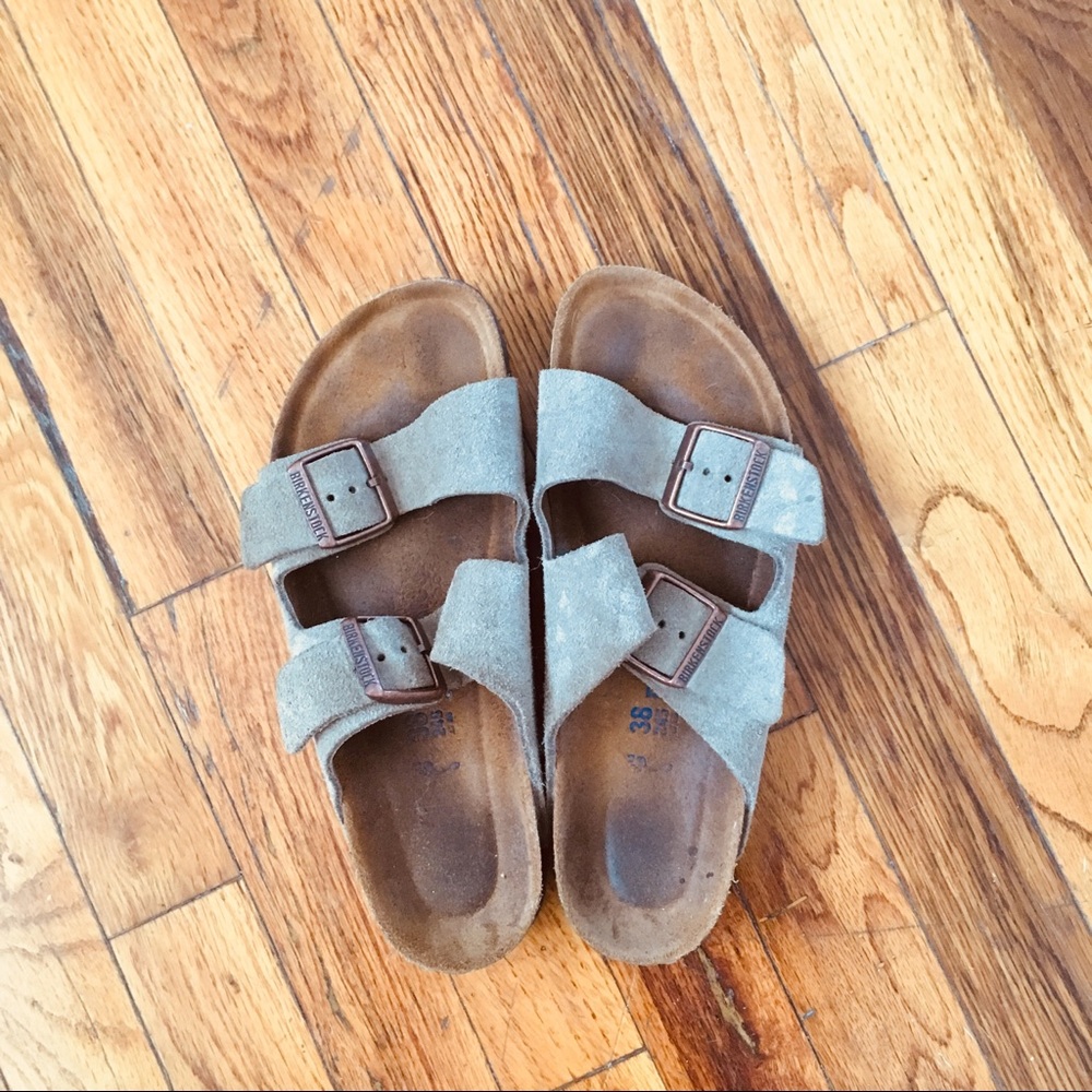 Birkenstock Arizona sandal taupe suede